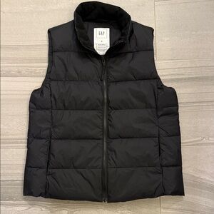 GAP Classic Black Quilted Vest